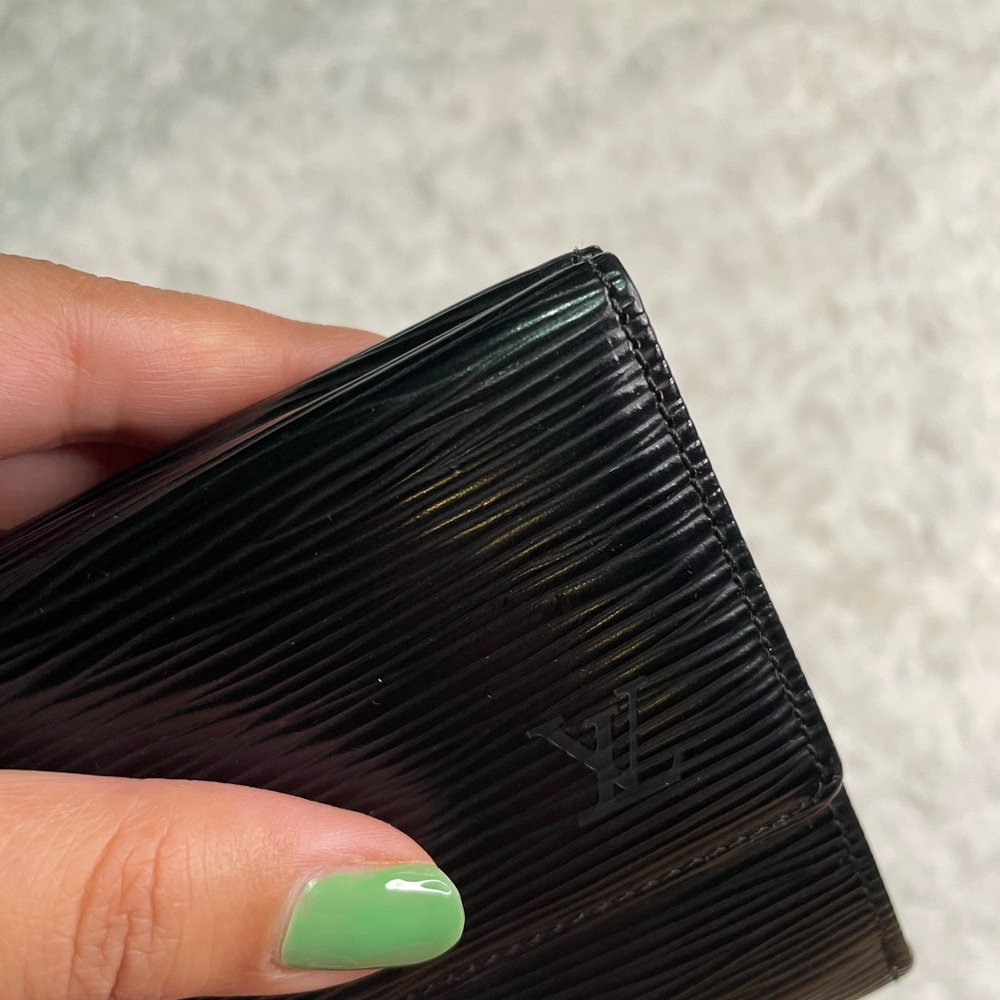 Louis Vuitton Black Epi Elise Trifold Wallet ๐ค - Picture 10 of 17